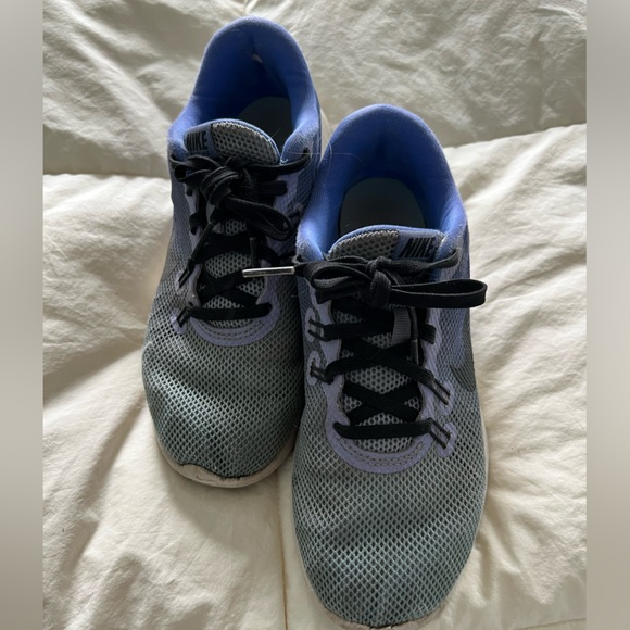 Women’s Nike Blue Obre Sneakers, Size 5.5. - Picture 2 of 4